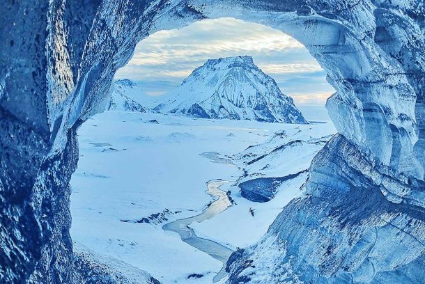 Katla vulkan isgrotta