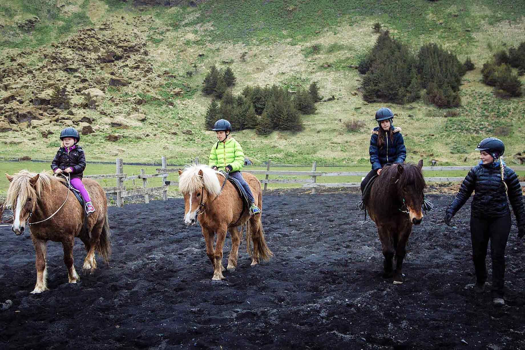 ridtur på Black Beach