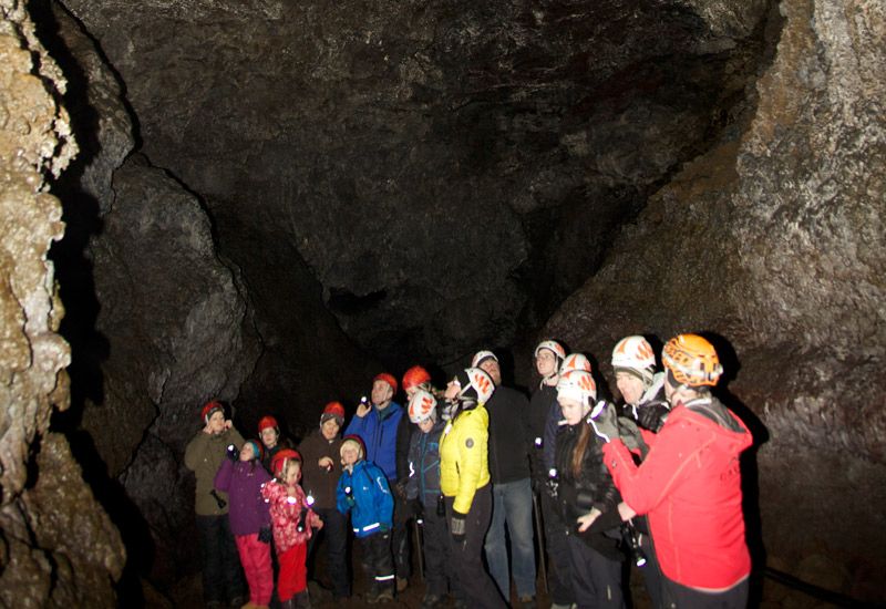 familjevänlig grotta island
