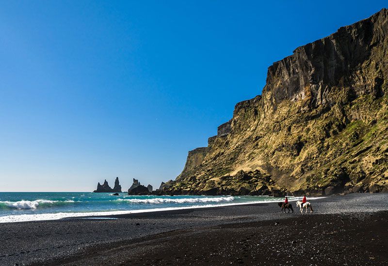 Ridtur för hela familjen i Vík